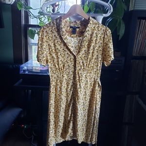 Forever 21 viscose v-neck collared with self tie 40's style